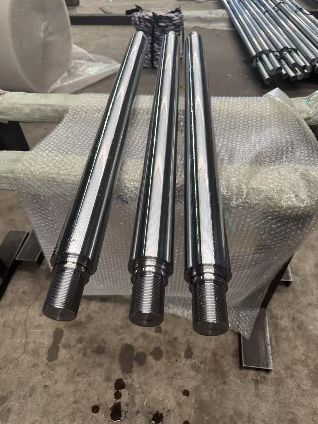Blog công ty mới nhất về Ảnh hưởng của Đường kính và Chiều dài đến Hiệu suất Thanh Piston: Làm thế nào để Chọn Thông số Kỹ thuật Phù hợp?